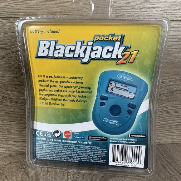 Radica Pocket Blackjack 21 Electronic Travel Handheld Casino Game 2006 NiP - Picture 2 of 2